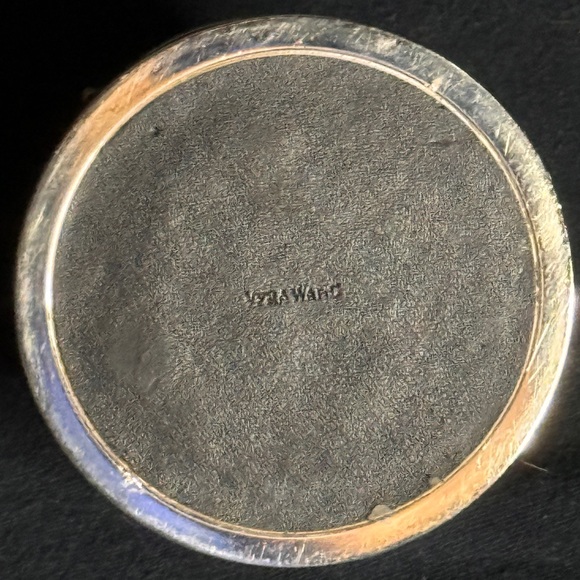 Vera Wang silver plate round jewelry box. Trinket box with bow. - Picture 3 of 4